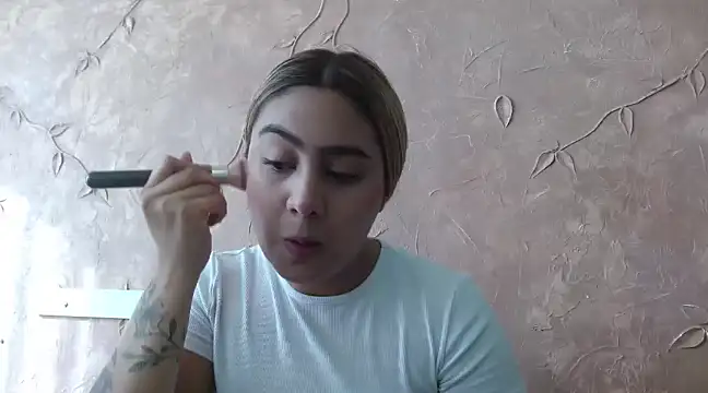 Miabonnett  online show from January 19, 2025, 1:12 pm