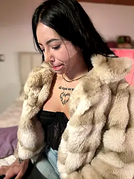 eva elifee online show from September 8, 2025, 11:04 pm