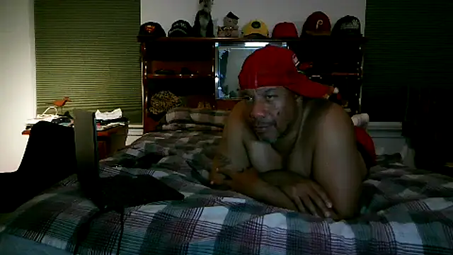Snapshot of pimpdaddy4ever chatting on October 11, 2025, 3:39 am pimpdaddy4ever online show from October 11, 2025, 3:39 am