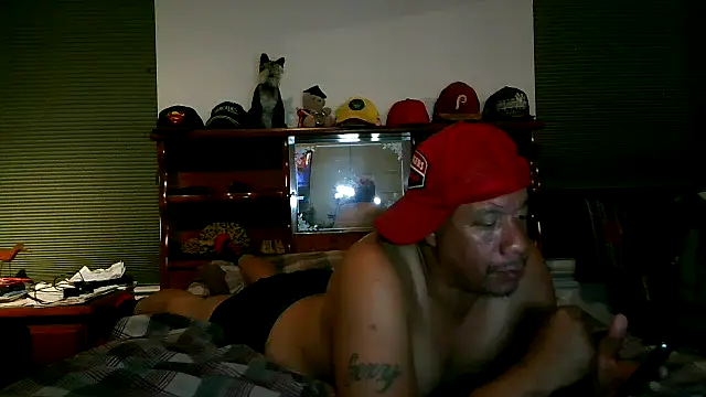 Snapshot of pimpdaddy4ever chatting on October 17, 2025, 12:25 am pimpdaddy4ever online show from October 17, 2025, 12:25 am