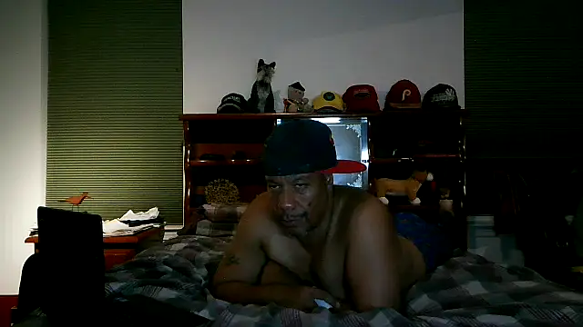 Snapshot of pimpdaddy4ever chatting on October 18, 2025, 1:19 am pimpdaddy4ever online show from October 18, 2025, 1:19 am