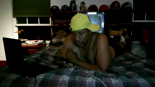 Snapshot of pimpdaddy4ever chatting on October 30, 2025, 12:56 am pimpdaddy4ever online show from October 30, 2025, 12:56 am