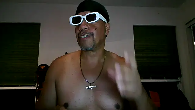 pimpdaddy4ever online show from December 2, 2025, 2:39 am