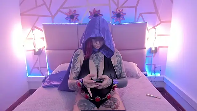 ViolettaBaker  online show from October 15, 2025, 8:09 pm