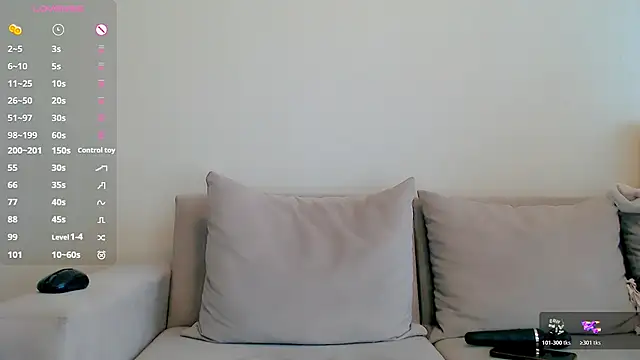   QUEEN    online show from November 24, 2025, 11:43 am