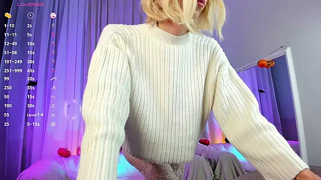 Snapshot of Lettie_brooks chatting on October 27, 2025, 10:30 am Lettie brooks online show from October 27, 2025, 10:30 am