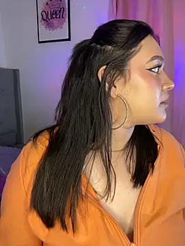 Snapshot of Ari_Martin chatting on October 8, 2025, 4:10 am Ari Martin online show from October 8, 2025, 4:10 am