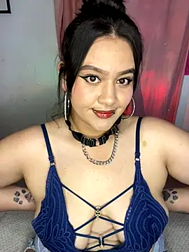 Snapshot of Ari_Martin chatting on October 17, 2025, 4:26 am Ari Martin online show from October 17, 2025, 4:26 am