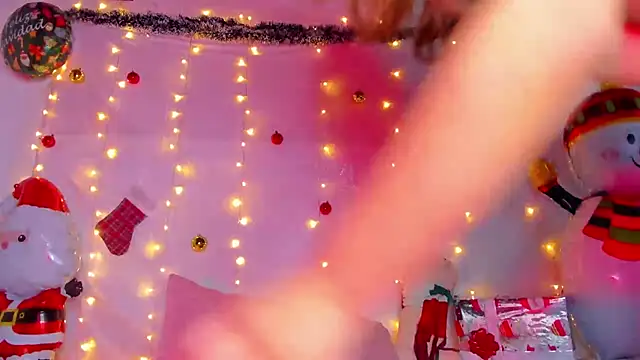 Snapshot of little-Emma chatting on December 29, 2024, 9:17 am little-Emma online show from December 29, 2024, 9:17 am