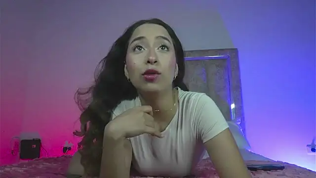 little-Emma online show from March 7, 2026, 11:35 pm