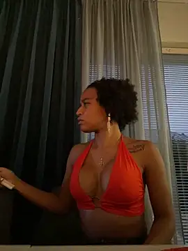 Black Dolll online show from December 29, 2024, 1:49 pm