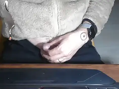 Adri gard online show from February 4, 2025, 10:24 pm