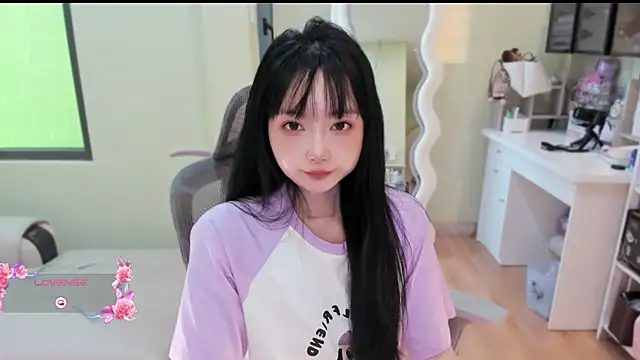 Snapshot of Nery_Asian chatting on June 27, 2026, 7:46 am Nery Asian online show from June 27, 2026, 7:46 am