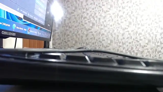 Lilyevansx online show from October 8, 2025, 5:10 pm