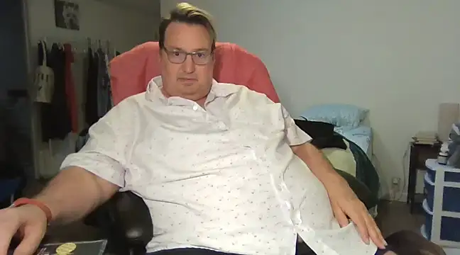 wvalentino online show from December 13, 2024, 11:50 pm