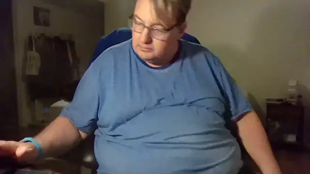 wvalentino online show from February 4, 2025, 4:15 am