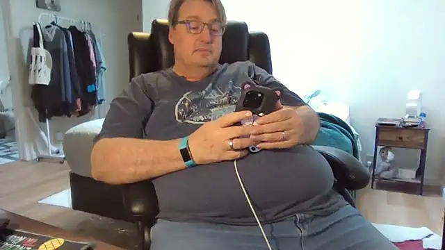 wvalentino online show from February 7, 2025, 10:20 pm