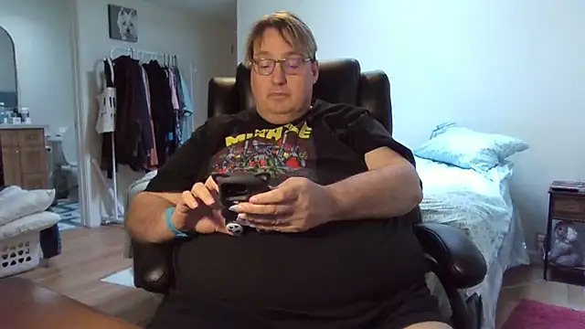 wvalentino online show from February 8, 2025, 11:02 pm