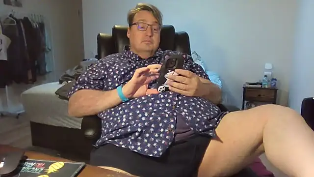 wvalentino online show from February 15, 2025, 12:26 am