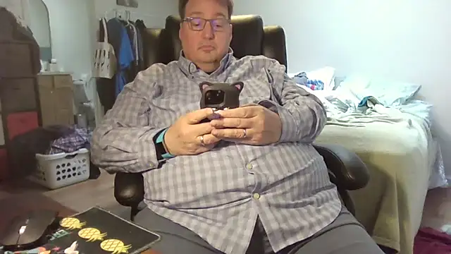 wvalentino online show from February 27, 2025, 5:15 pm