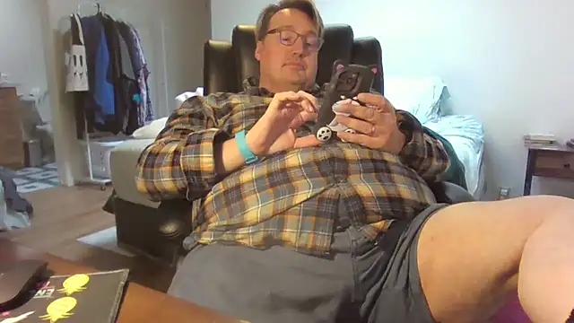 wvalentino online show from March 18, 2025, 11:53 pm