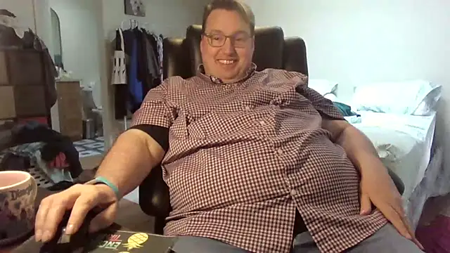 wvalentino online show from March 21, 2025, 10:17 pm