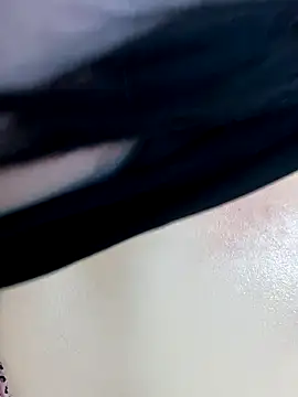 Snapshot of Evelyn_Moon chatting on October 6, 2025, 12:46 pm Evelyn Moon online show from October 6, 2025, 12:46 pm