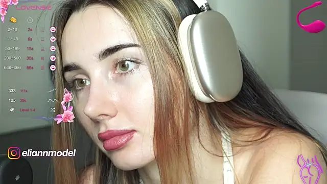Snapshot of Ann_divine chatting on September 12, 2025, 4:45 am Ann divine online show from September 12, 2025, 4:45 am