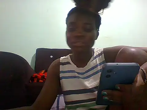 sexxyqueenn22 online show from November 8, 2025, 11:25 pm