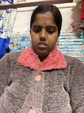 Snapshot of Beauty-queen chatting on January 6, 2025, 12:13 pm Beauty-queen online show from January 6, 2025, 12:13 pm