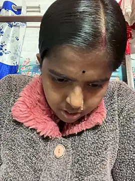 Snapshot of Beauty-queen chatting on January 10, 2025, 10:28 am Beauty-queen online show from January 10, 2025, 10:28 am