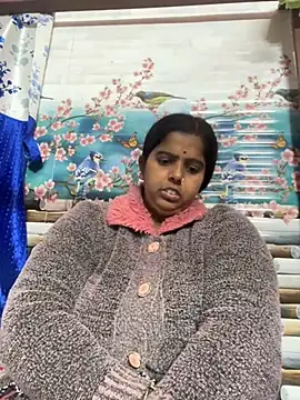 Snapshot of Beauty-queen chatting on January 15, 2025, 12:36 pm Beauty-queen online show from January 15, 2025, 12:36 pm