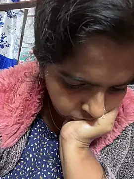 Snapshot of Beauty-queen chatting on February 22, 2025, 3:47 pm Beauty-queen online show from February 22, 2025, 3:47 pm