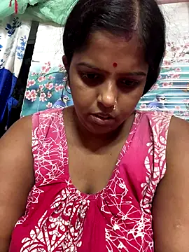 Snapshot of Beauty-queen chatting on October 13, 2025, 12:38 pm Beauty-queen online show from October 13, 2025, 12:38 pm