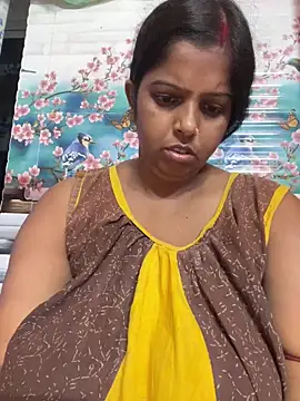 Snapshot of Beauty-queen chatting on October 18, 2025, 11:11 am Beauty-queen online show from October 18, 2025, 11:11 am