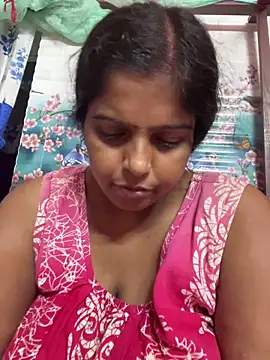 Snapshot of Beauty-queen chatting on October 25, 2025, 2:02 pm Beauty-queen online show from October 25, 2025, 2:02 pm