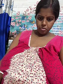 Snapshot of Beauty-queen chatting on April 22, 2026, 11:34 am Beauty-queen online show from April 22, 2026, 11:34 am