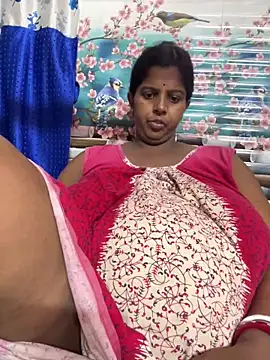 Snapshot of Beauty-queen chatting on April 23, 2026, 4:20 pm Beauty-queen online show from April 23, 2026, 4:20 pm