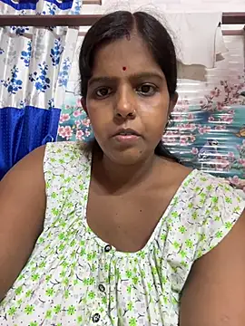Beauty-queen online show from July 14, 2026, 2:45 pm