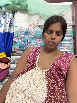 Beauty-queen online show from July 18, 2026, 3:27 pm