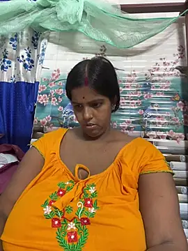 Beauty-queen online show from July 25, 2026, 10:57 am