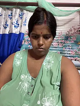 Beauty-queen online show from August 4, 2026, 3:36 pm