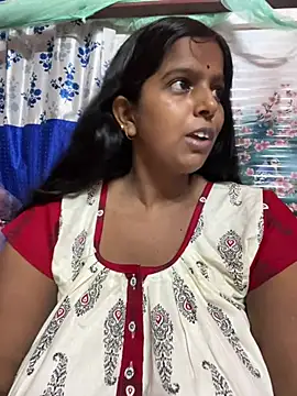 Beauty-queen online show from August 6, 2026, 1:46 pm