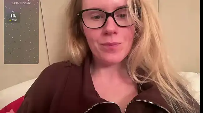 Snapshot of redheadrosie69 chatting on February 10, 2025, 7:07 pm redheadrosie69 online show from February 10, 2025, 7:07 pm