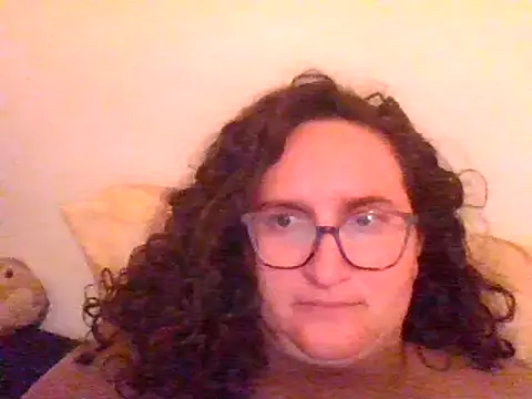 juicyrubies online show from March 8, 2025, 3:02 pm