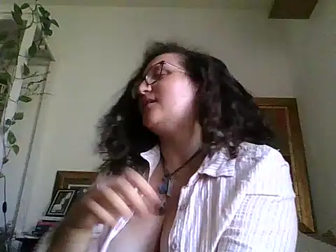 juicyrubies online show from September 12, 2025, 11:32 am