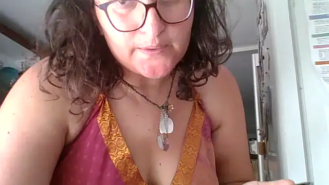 juicyrubies online show from October 5, 2025, 10:02 am