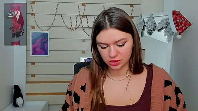 Snapshot of Josephine_Kiss chatting on December 13, 2024, 2:16 pm Josephine Kiss online show from December 13, 2024, 2:16 pm