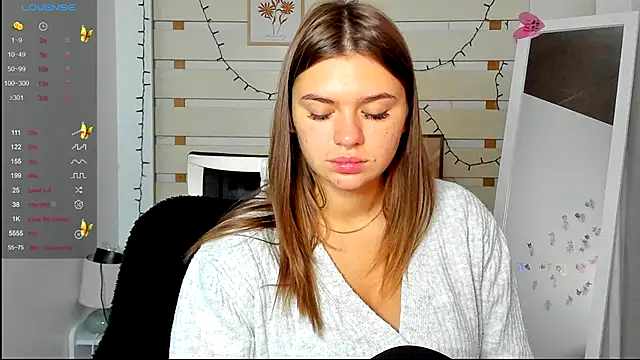 Snapshot of Josephine_Kiss chatting on October 22, 2025, 12:16 pm Josephine Kiss online show from October 22, 2025, 12:16 pm