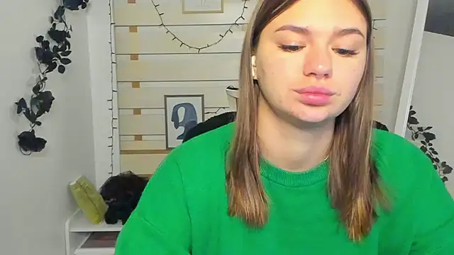 Snapshot of Josephine_Kiss chatting on November 11, 2025, 7:19 am Josephine Kiss online show from November 11, 2025, 7:19 am